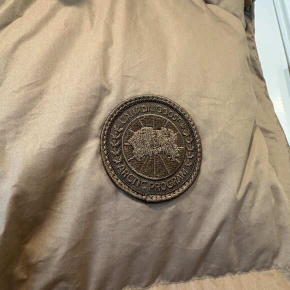 NWT - Canada Goose Garnet Long Vest - Picture 6 of 9
